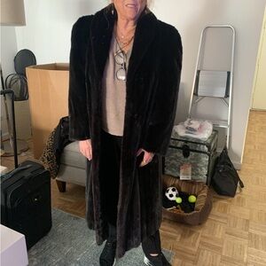 Elegant Black Mink Coat